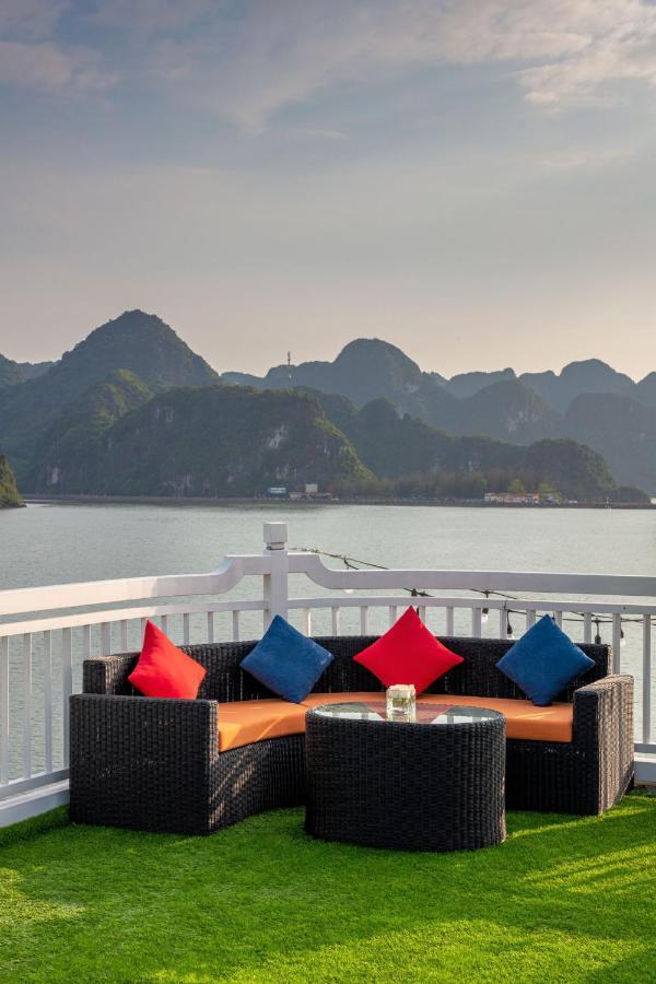 Le Journey Luxury Cruise Hotel Ha Long Exterior photo
